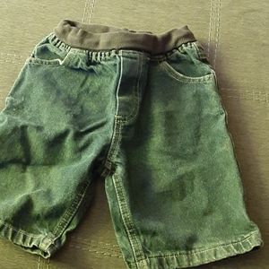 Childrens shorts size 4t